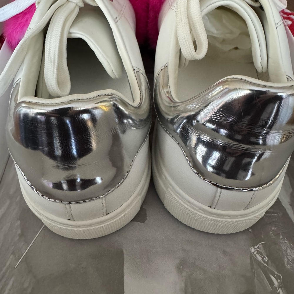 Moncler Sneakers with Pink Fur and White Base - Picture 5 of 6